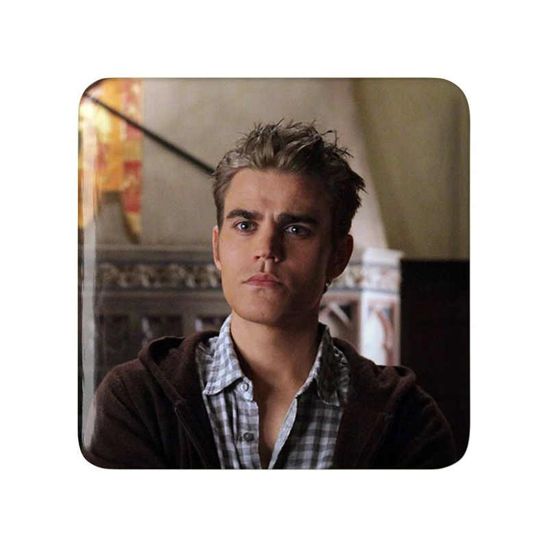 مگنت خندالو مدل استفان سالواتوره خاطرات یک خون آشام  The Vampire Diaries  کد 23680