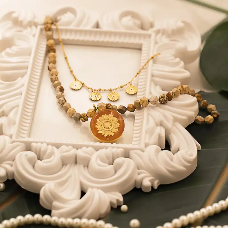 گردنبند زنانه مارک گلد طرح گل آفتابگردان کد GN3066