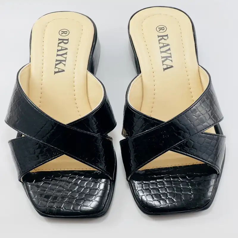 صندل زنانه مدل چرمی ضربدری