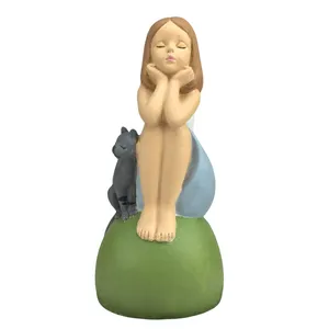 مجسمه مدل دختر و گربه کد 07