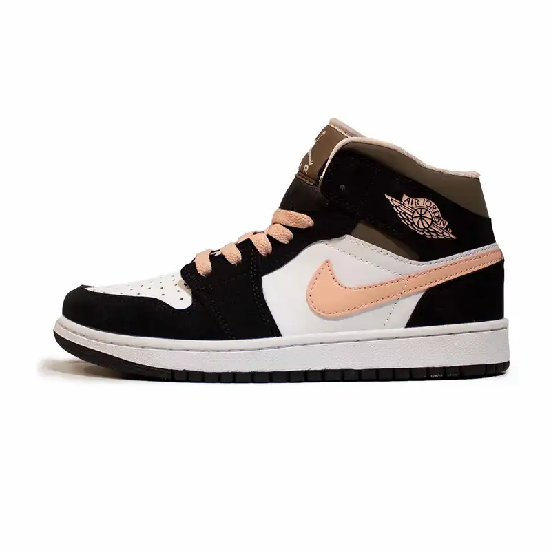 کفش بسکتبال زنانه مدل  AIR JORDAN 1 BKGOL-120001043