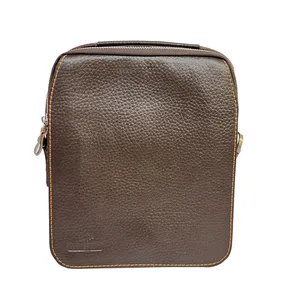 کیف رودوشی مردانه سرزمین چرم مدل بولواژ کد 301263