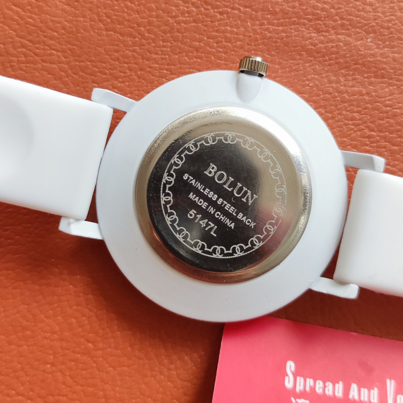 ساعت مچی عقربه ای دخترانه بولن کد Bl3