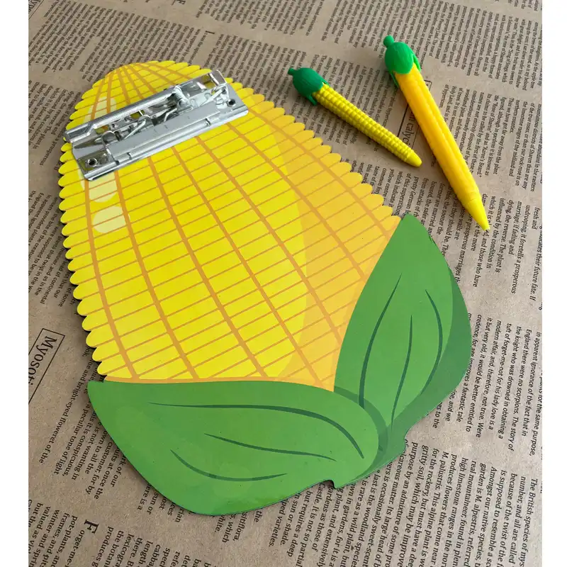 بسته لوازم تحریر مدل ذرت تپلی کد 03 مجموعه 3 عددی