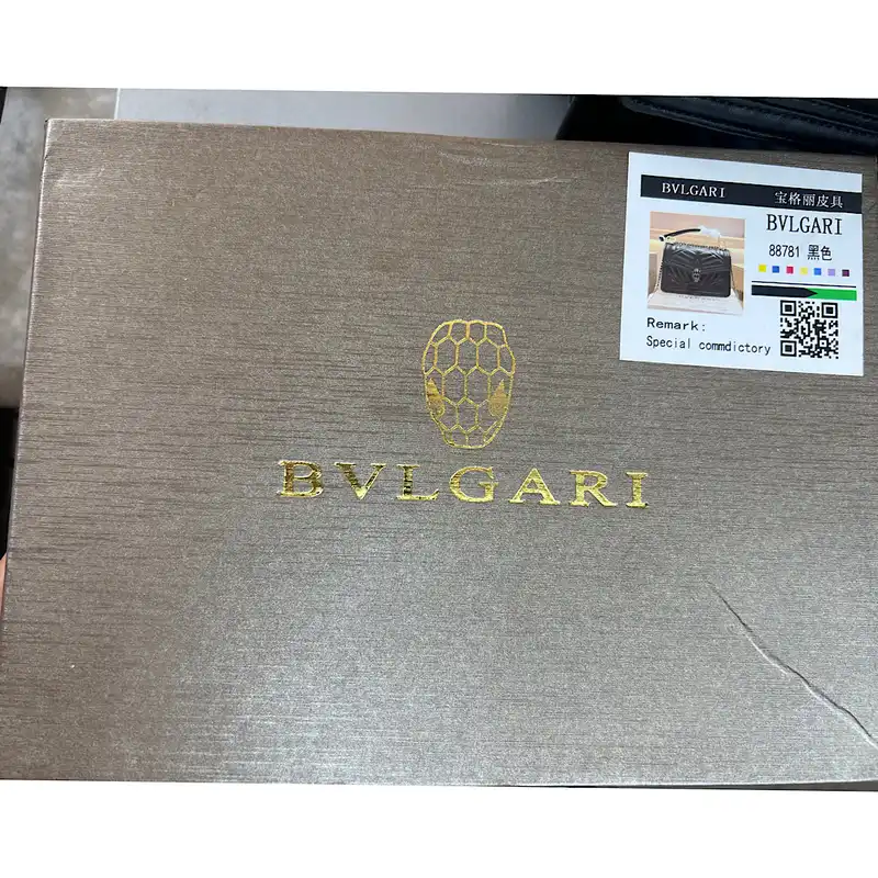 کیف دوشی زنانه بولگاری مدل bvl8040