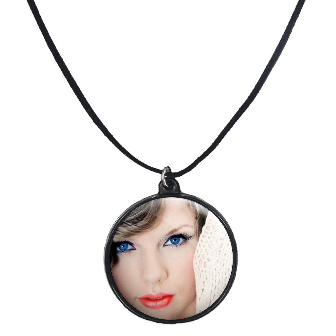 گردنبند پرمانه طرح تیلور سویفت کد pmb.2236 مدل دو طرفه