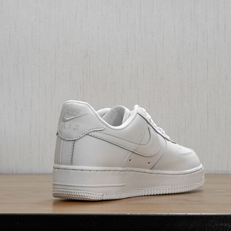 کفش پیاده روی مدل Air Force 1 Low