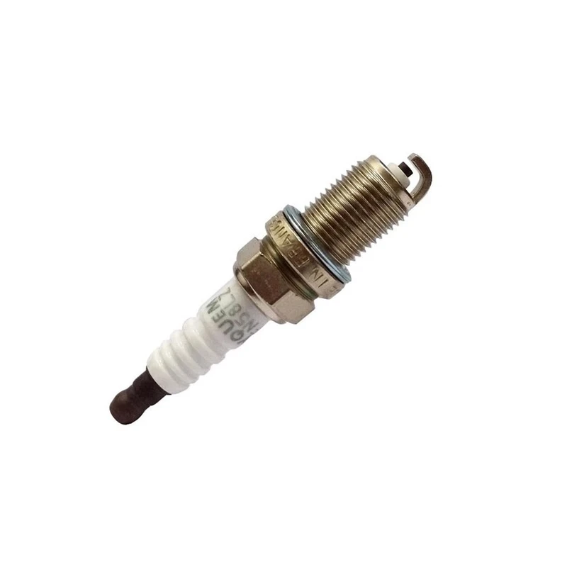 شمع خودرو اکیوم مدل َA7 پایه کوتاه مناسب برای پژو 206 و 207 بسته 4 عددی