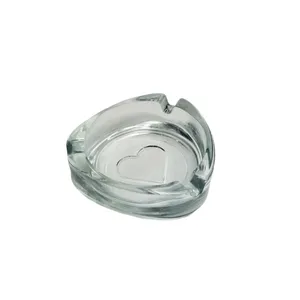 زیرسیگاری مدل مثلث طرح قلبی B01