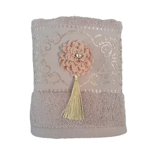 حوله دستی بومرنگ مدل Emb2 سایز 40x80 سانتی متر