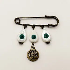 سنجاق سینه زنانه مدل متینا 