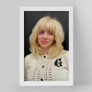 تابلو خندالو مدل بیلی آیلیش Billie Eilish کد 19163