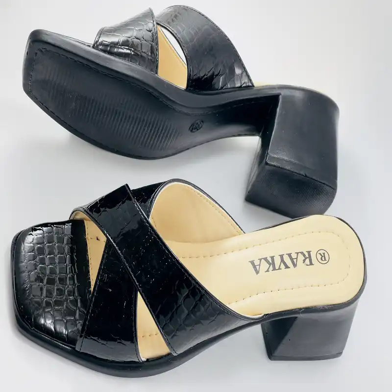 صندل زنانه مدل چرمی ضربدری