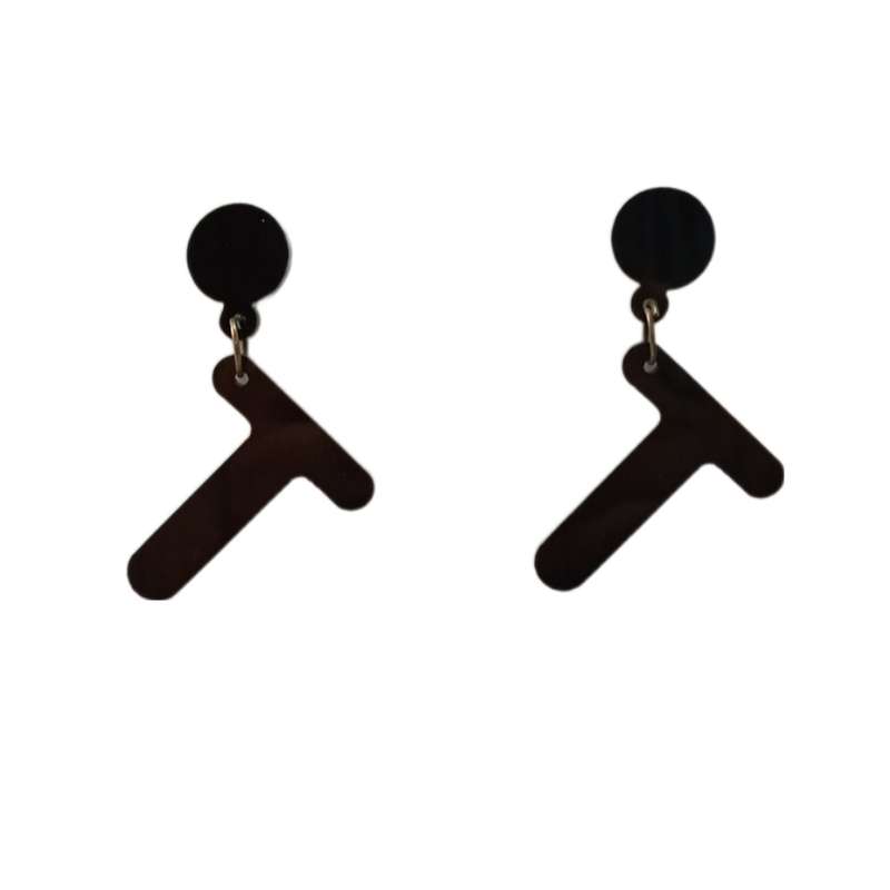 گوشواره دخترانه مدل حروف انگلیسی طرح T