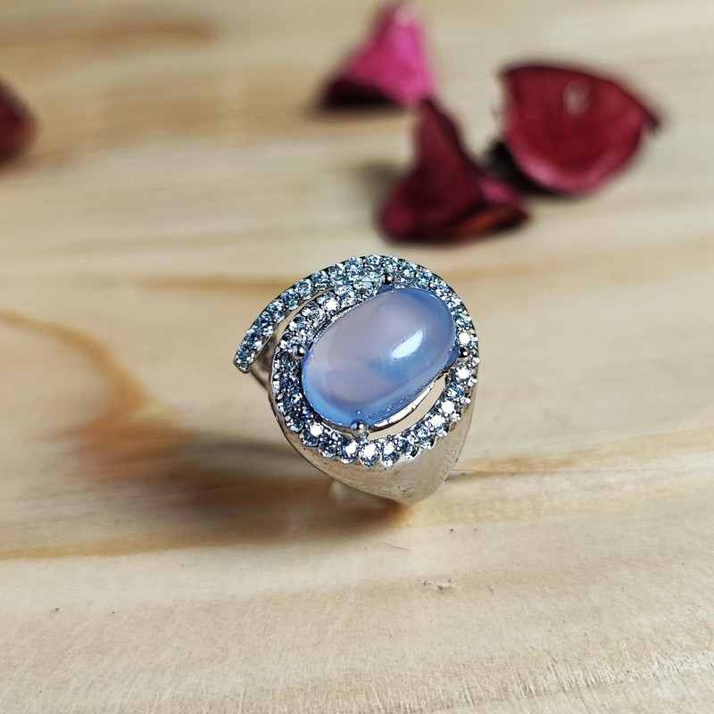 انگشتر نقره زنانه مدل عقیق کبود کد YW4096