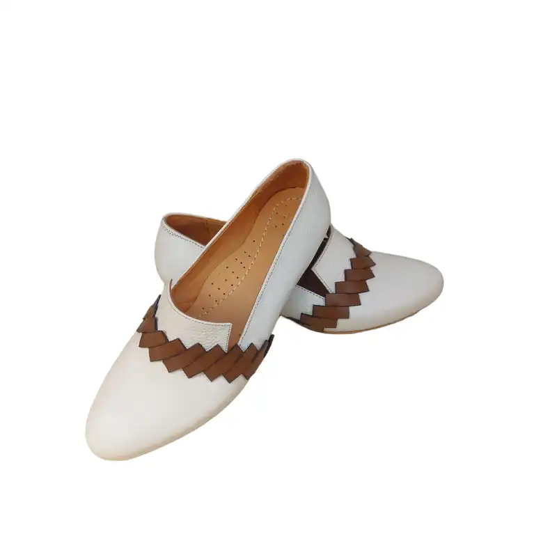 کفش زنانه مدل ZPM 82 CH  رنگ سفید