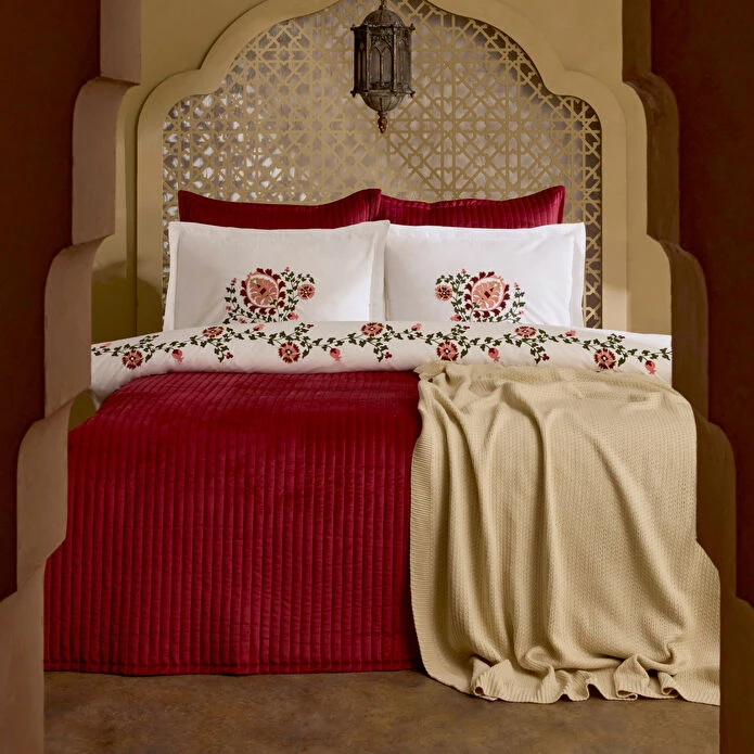 سرویس روتختی 2 نفر 8 تکه کاراجا هوم مدل Lorea 