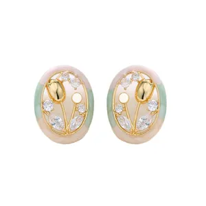 گوشواره میخی زنانه مدل قاب لاله و نگین کد 00974