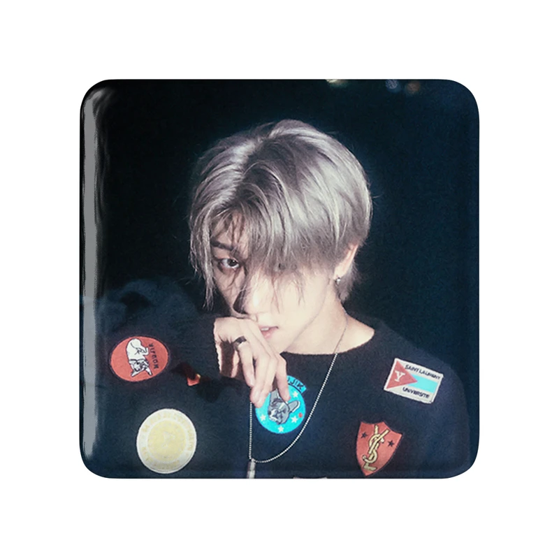 مگنت خندالو طرح دی ایت گروه سونتین Seventeen  مدل مربعی کد 21551