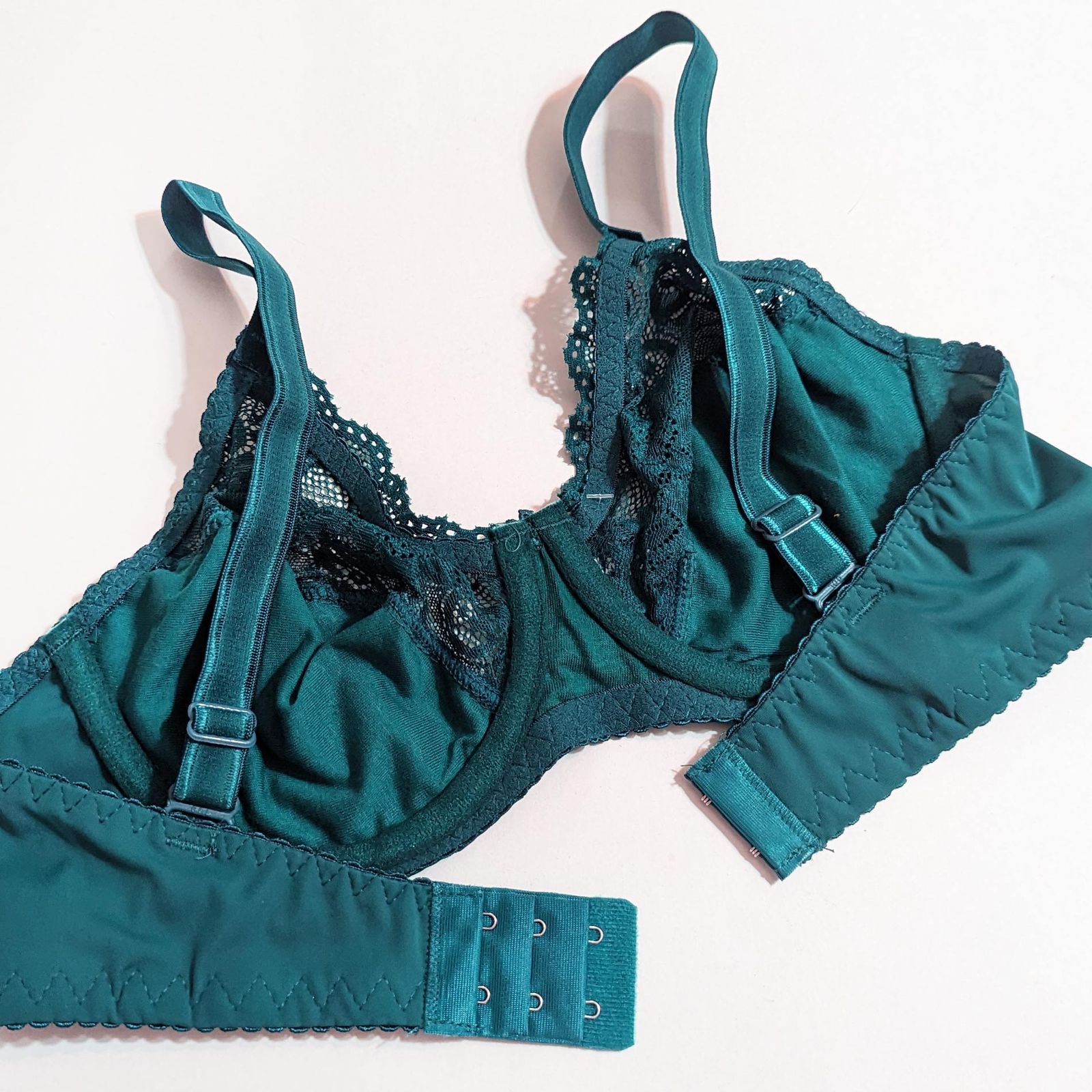 ست شورت و سوتین زنانه پانیذ مدل فنردار گیپور گلدار کد 9013 - - 9