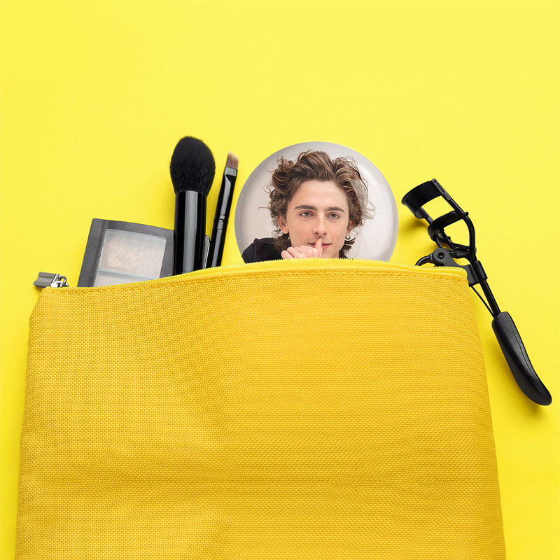 آینه جیبی خندالو مدل تیموتی شالامی Timothée Chalamet کد 19286 آینه جیبی خندالو مدل تیموتی شالامی Timothée Chalamet کد 19286
