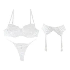 ست سوتین و شورت زنانه برتا کد 4010W به همراه بند نگهدارنده جوراب