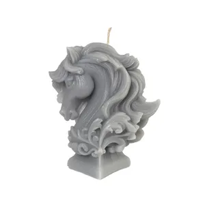 شمع دست‌ساز بدون‌بو مدل اسب زمان اتمام 20 ساعت