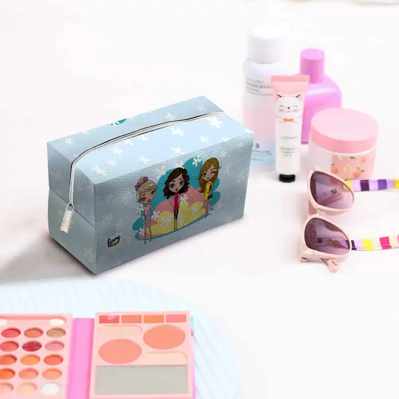 کیف لوازم آرایش زنانه فیوری مدل دختران فانتزی طرح باربی کد 2236 fiory