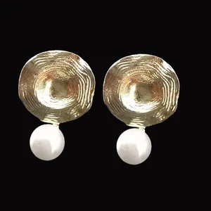 گوشواره زنانه مدل کلاه آفتابی مرواریدی کد 34