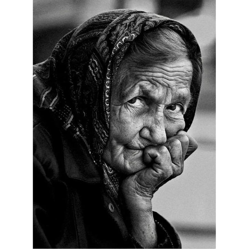 مگنت طرح پرتره پیرزن مدل T1048 
