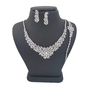 نیم ست نقره زنانه ترمه ۱ مدل مجلسی کد S 0049