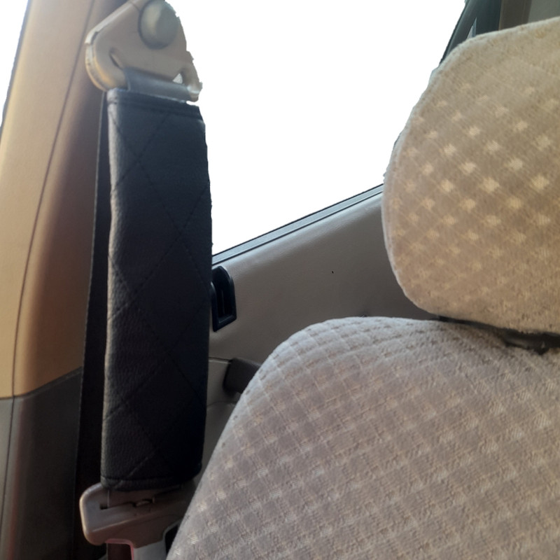 سطل زباله خودرو مدل هدیه اسپرت مجموعه سه عددی به همراه جای دستمال کاغذی و کاور کمربند