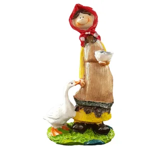 مجسمه طرح دختر غازچران کد139