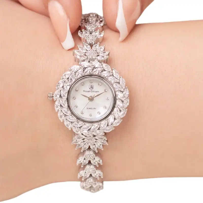 ساعت مچی عقربه ای نقره زنانه رویال کرون مدل 0168