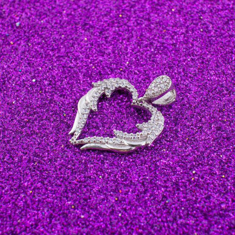 گردنبند نقره زنانه مدل قلب AVN-125 گردنبند نقره زنانه مدل قلب AVN-125