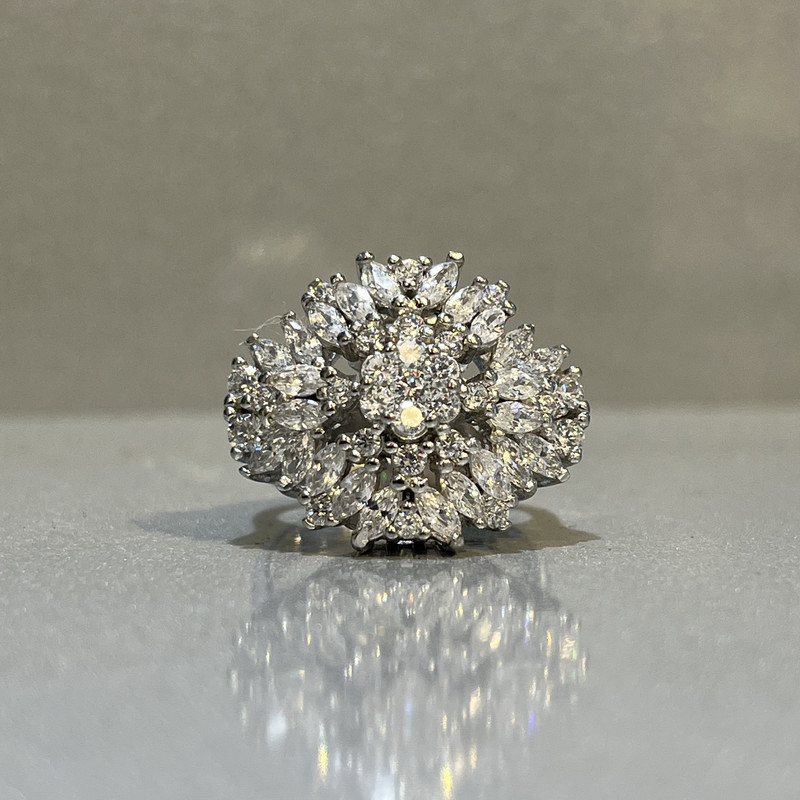 انگشتر نقره زنانه مدل جواهری مارکیز 3302-30 انگشتر نقره زنانه مدل جواهری مارکیز 3302-30