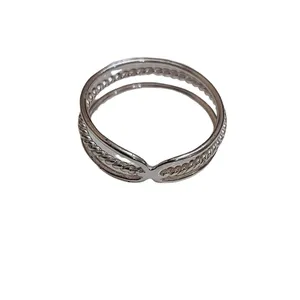 انگشتر نقره زنانه مدل کمند