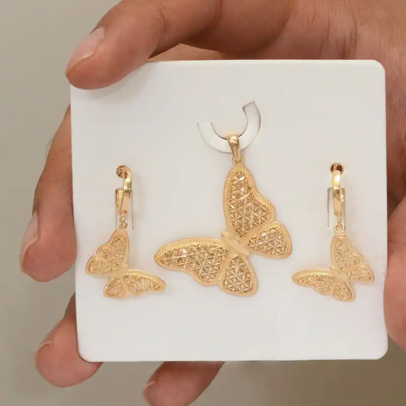 نیم ست طلا 18 عیار زنانه طلای مستجابی مدل پروانه کد 576