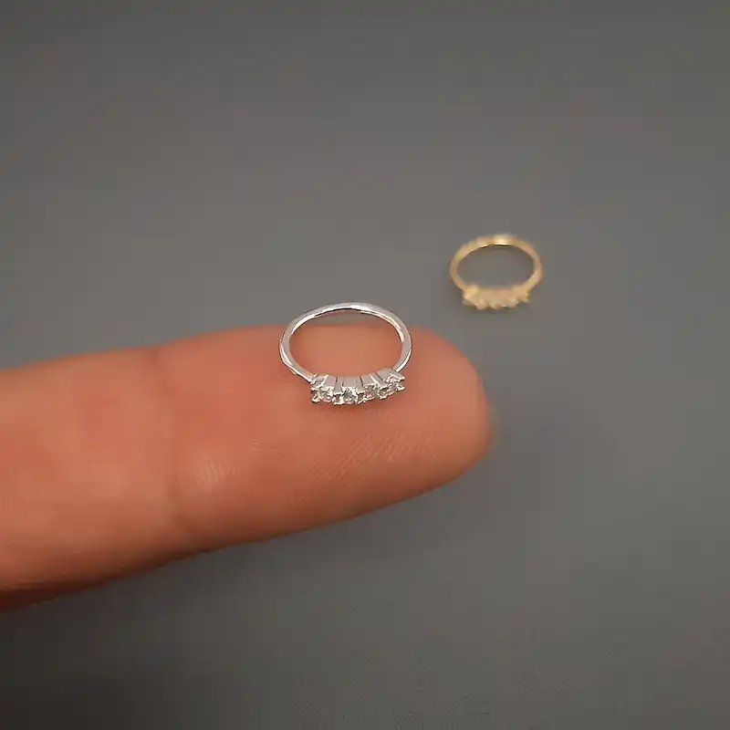 پیرسینگ بینی زنانه مدل نگینی کد zrk-25