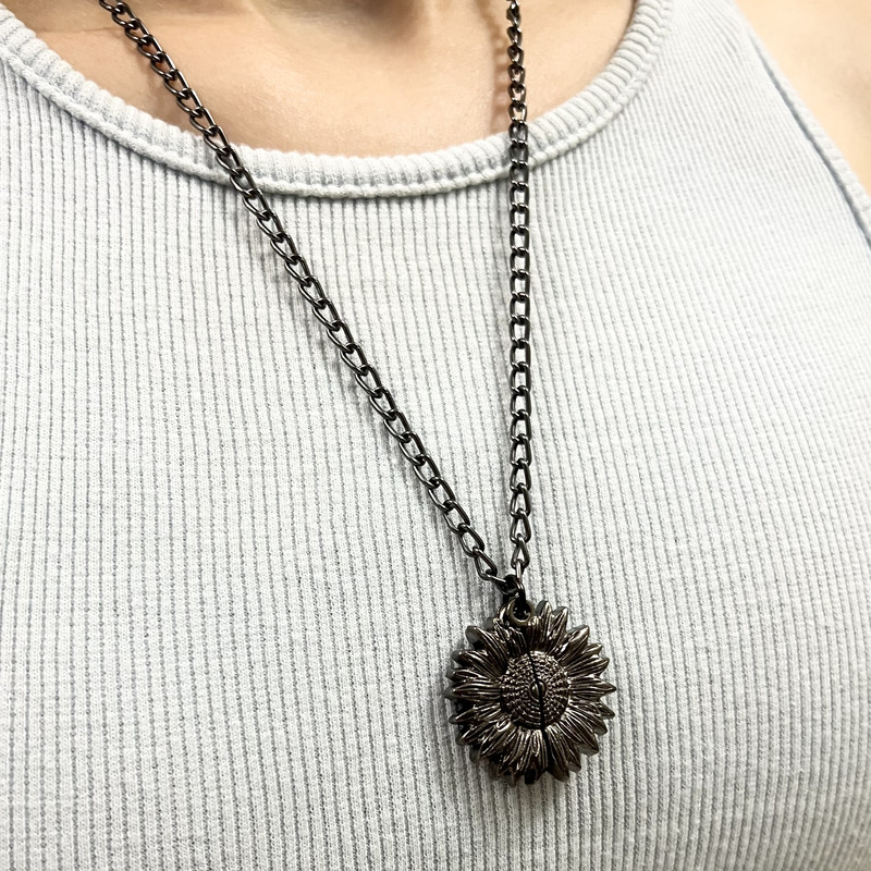 گردنبند زنانه مدل آفتاب گردان کد you are my sunshine