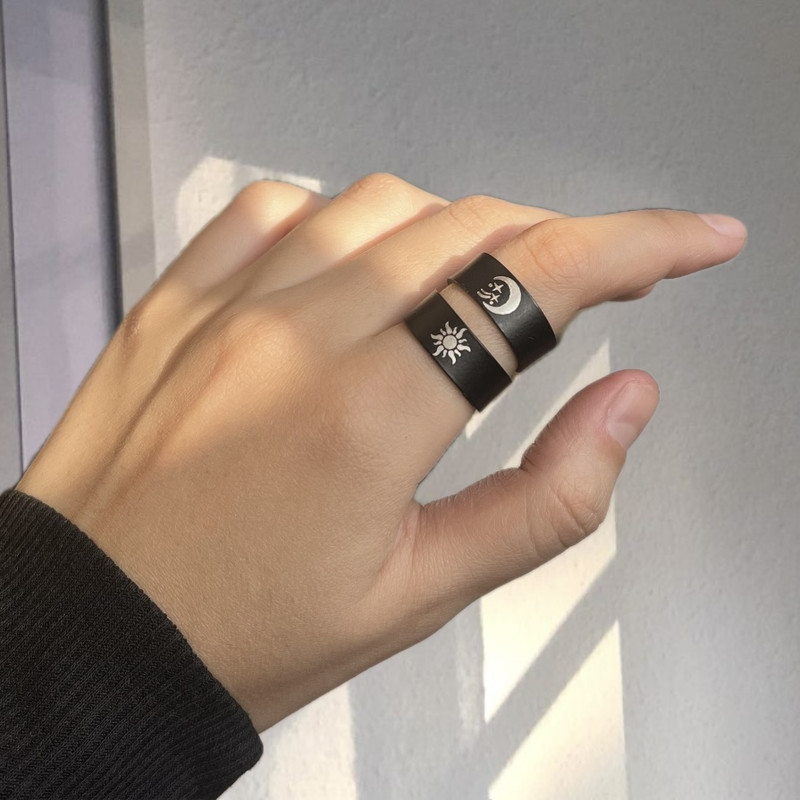 انگشتر مدل دوستی ماه و خورشید بسته 2 عددی انگشتر مدل دوستی ماه و خورشید بسته 2 عددی