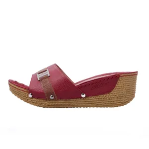 دمپایی زنانه نادر کد 55 رنگ قرمز