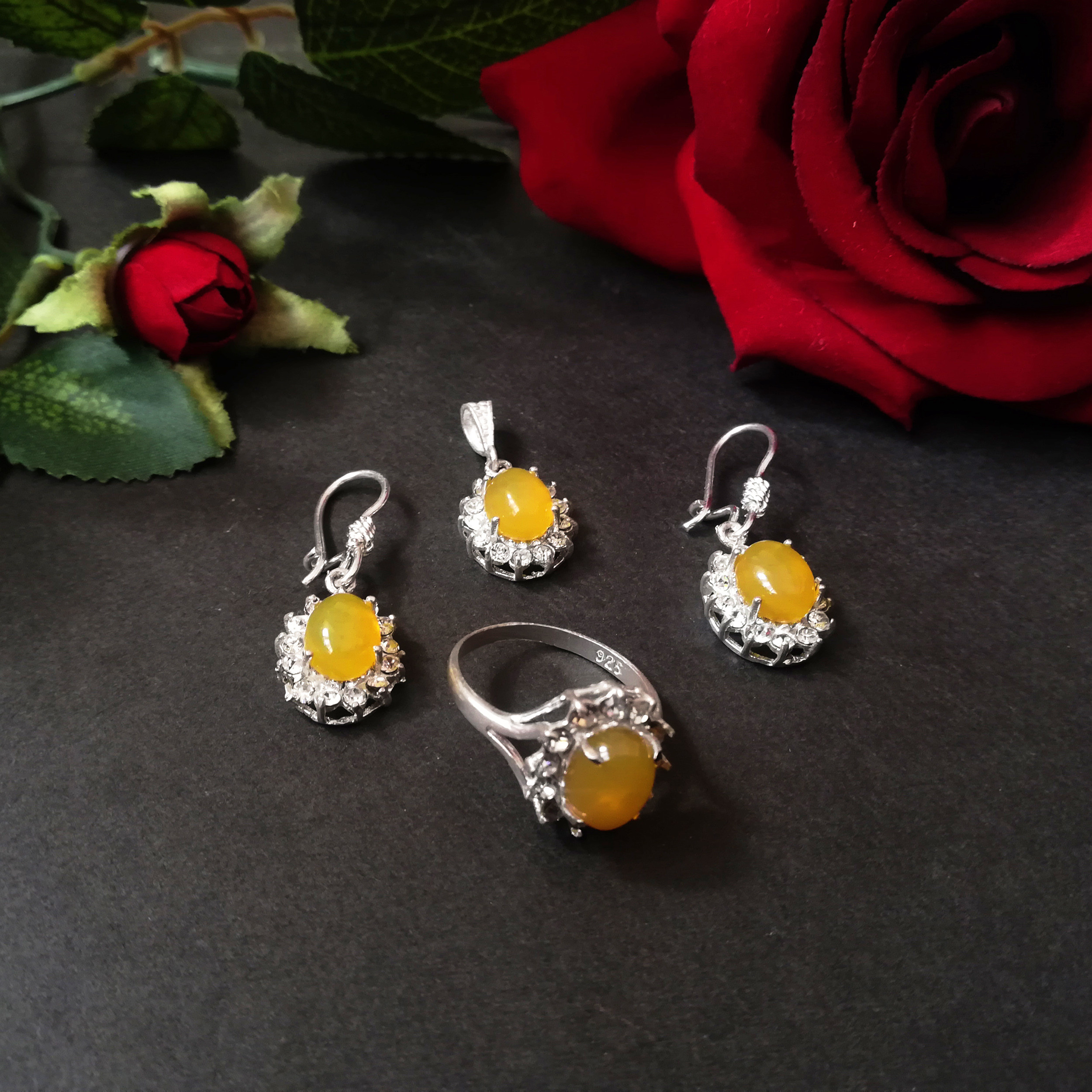 نیم ست نقره زنانه سلین کالا مدل شرف الشمس کد ce-sharaf1