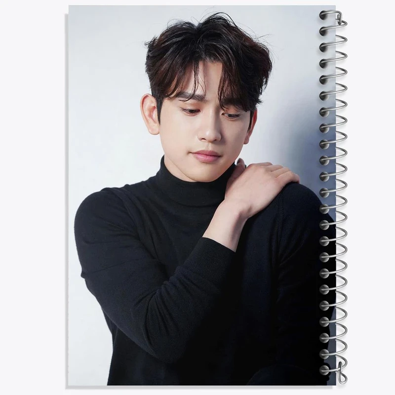 دفتر نت موسیقی 50 برگ خندالو مدل جین یونگ گروه گات سون GOT7 کد 11650