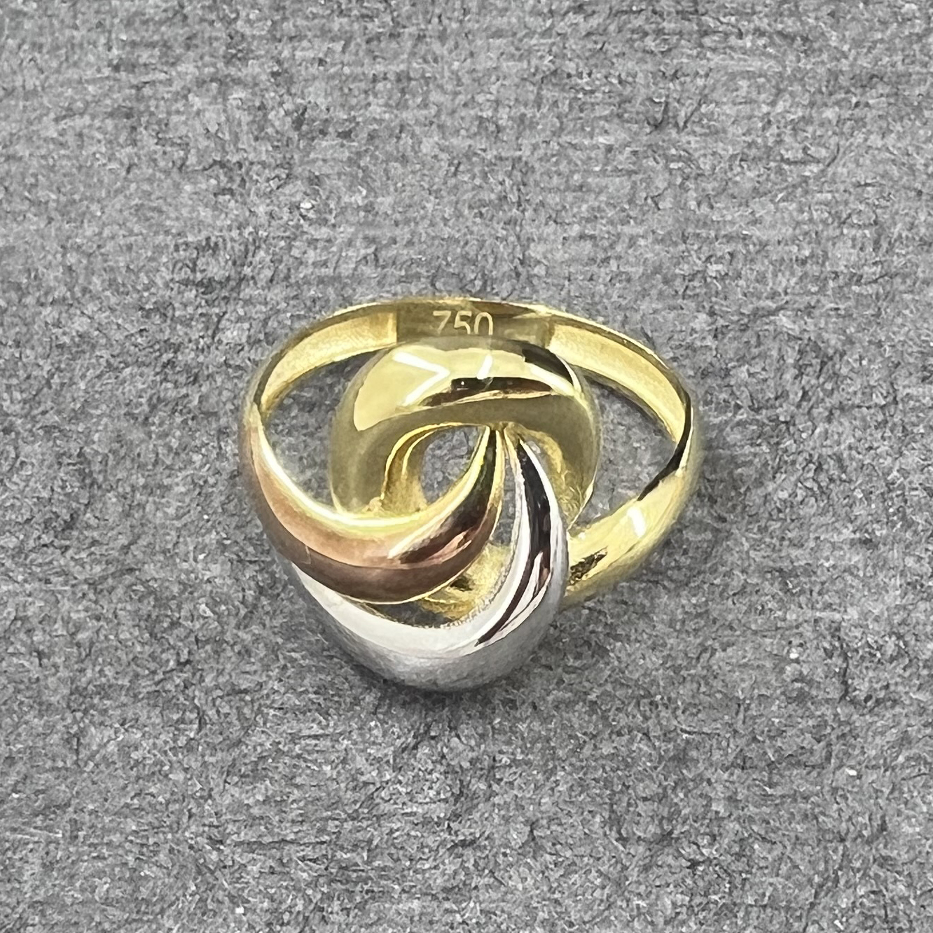 انگشتر طلا 18 عیار زنانه دوست خوب مدل dk379