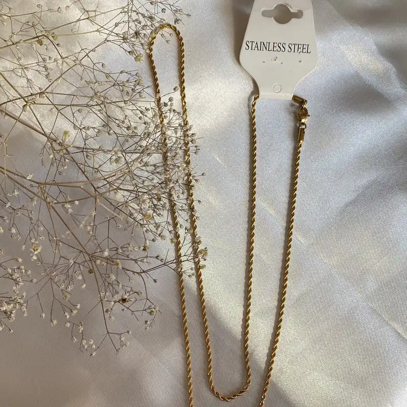 زنجیر زنانه مدل مارپیچ کد‌ R18