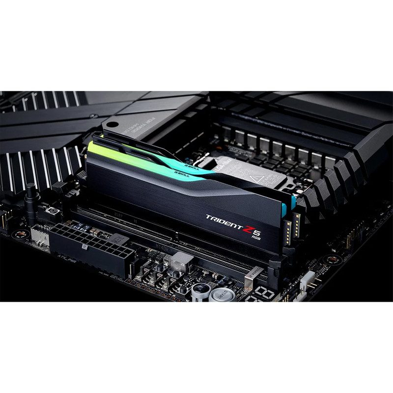 رم دسکتاپ DDR5 دو کاناله 5600 مگاهرتز CL36 جی اسکیل مدل TRIDENT Z5 RGB ظرفیت 32 گیگابایت