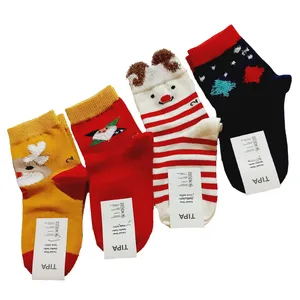 جوراب ساق بلند بچگانه مدل کریسمسی بسته 4 عددی