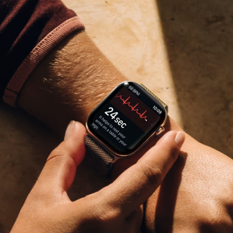 ساعت هوشمند 46 میلی‌متری اپل مدل Watch Series 12 Aluminum Case با بند سیلیکونی، سازگار با iOS
