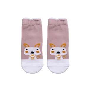 جوراب نوزادی مدل گوشدار کد 24